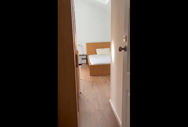 CL3 - Ensuite Double Bedroom  Main Photo