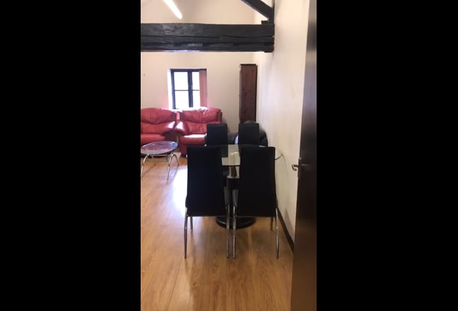 Top floor one bedroom flat City Center Liverpool Main Photo