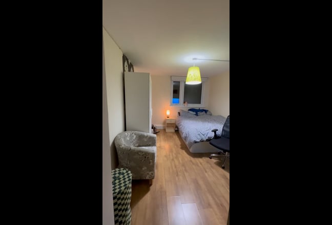 "Private Room for rent bills inc” Main Photo