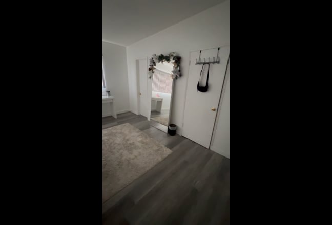 Apartment for Rent Main Photo