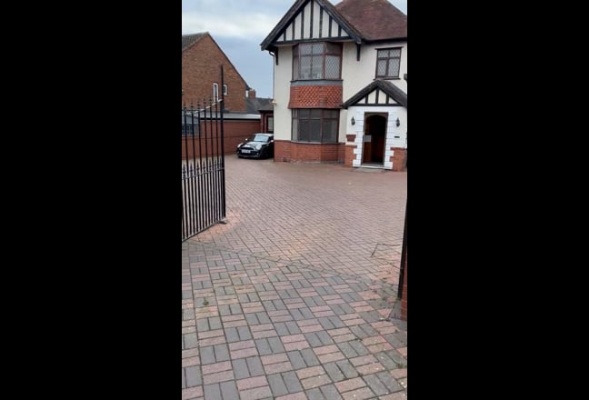 Spacious En-Suite Shrewsbury Main Photo