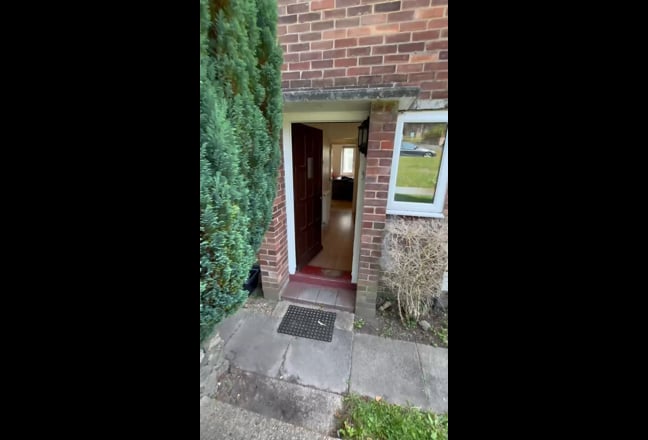 Double Rooms - Close to Winchester Hospital  Main Photo