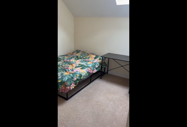 2 bed Harbourside Flat with Parking Inc Bills Main Photo