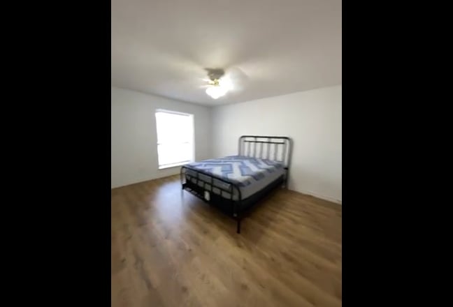 Single room in large town home Carrollton, Tx Main Photo