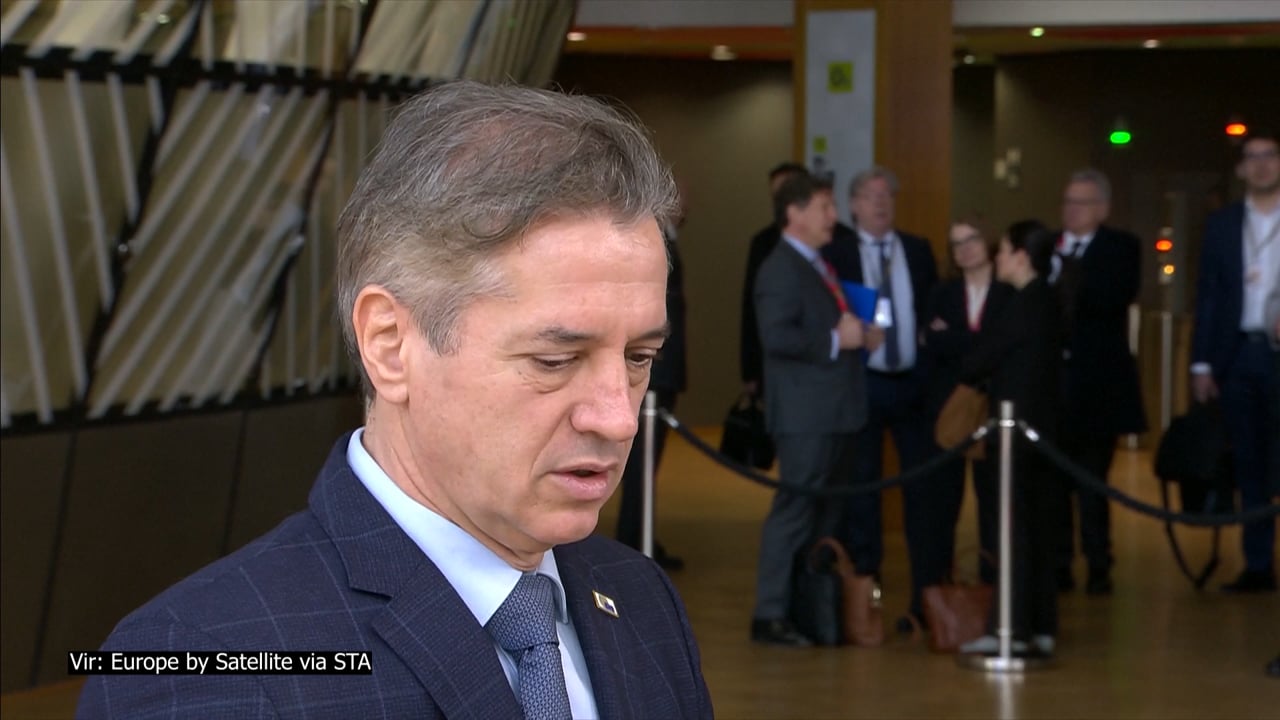 Golob: Slovenija bo zaprosila za izjeme glede zadolževanja za obrambo