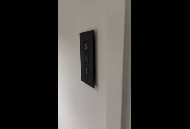 Replacing current flatmates  Main Photo