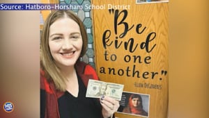 Teacher Gives $20 to Her Students