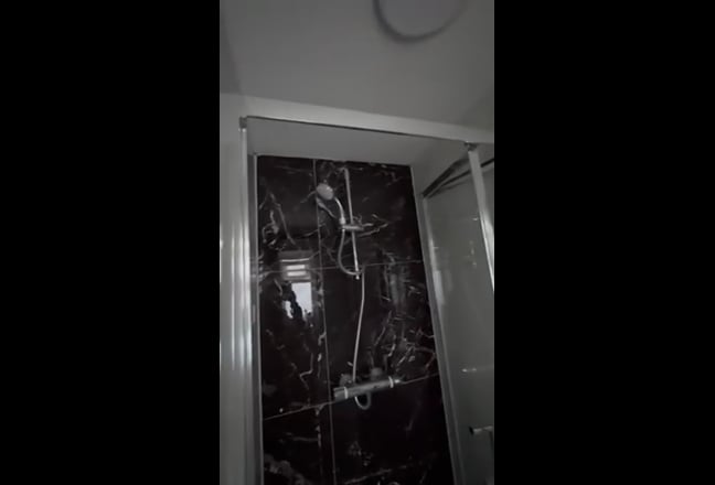 Double bedroom with En-suite  Main Photo