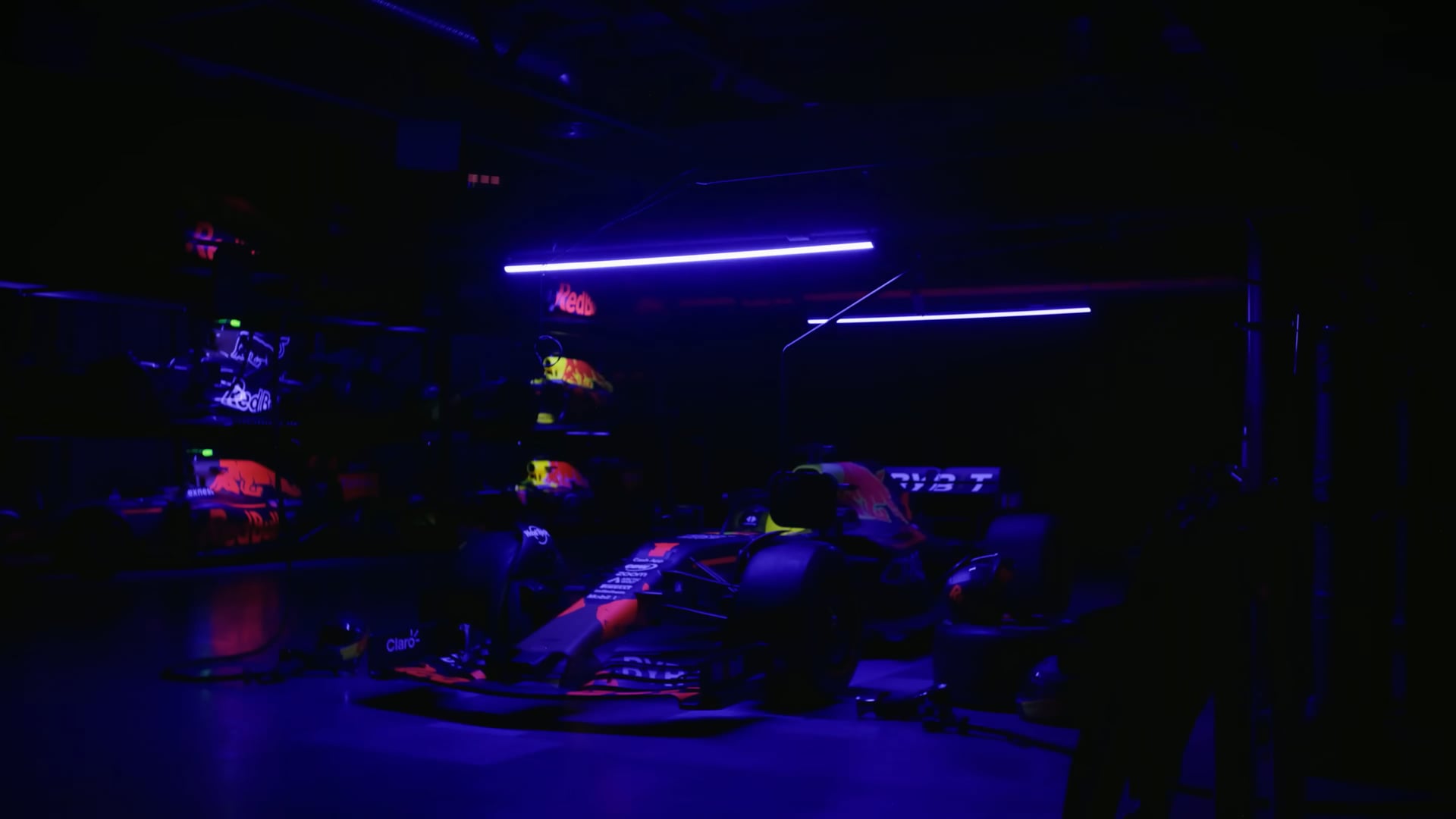 The First EVER Pit Stop In Complete Darkness!