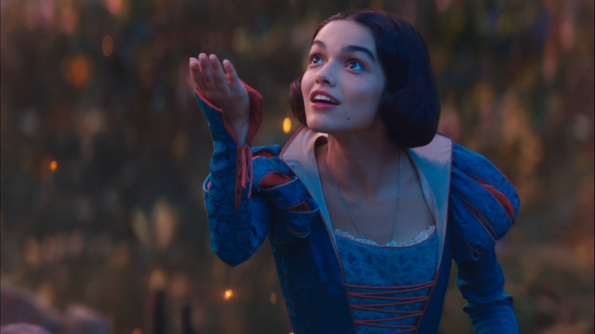 Snow White – INTL TV30 "Snow Who"