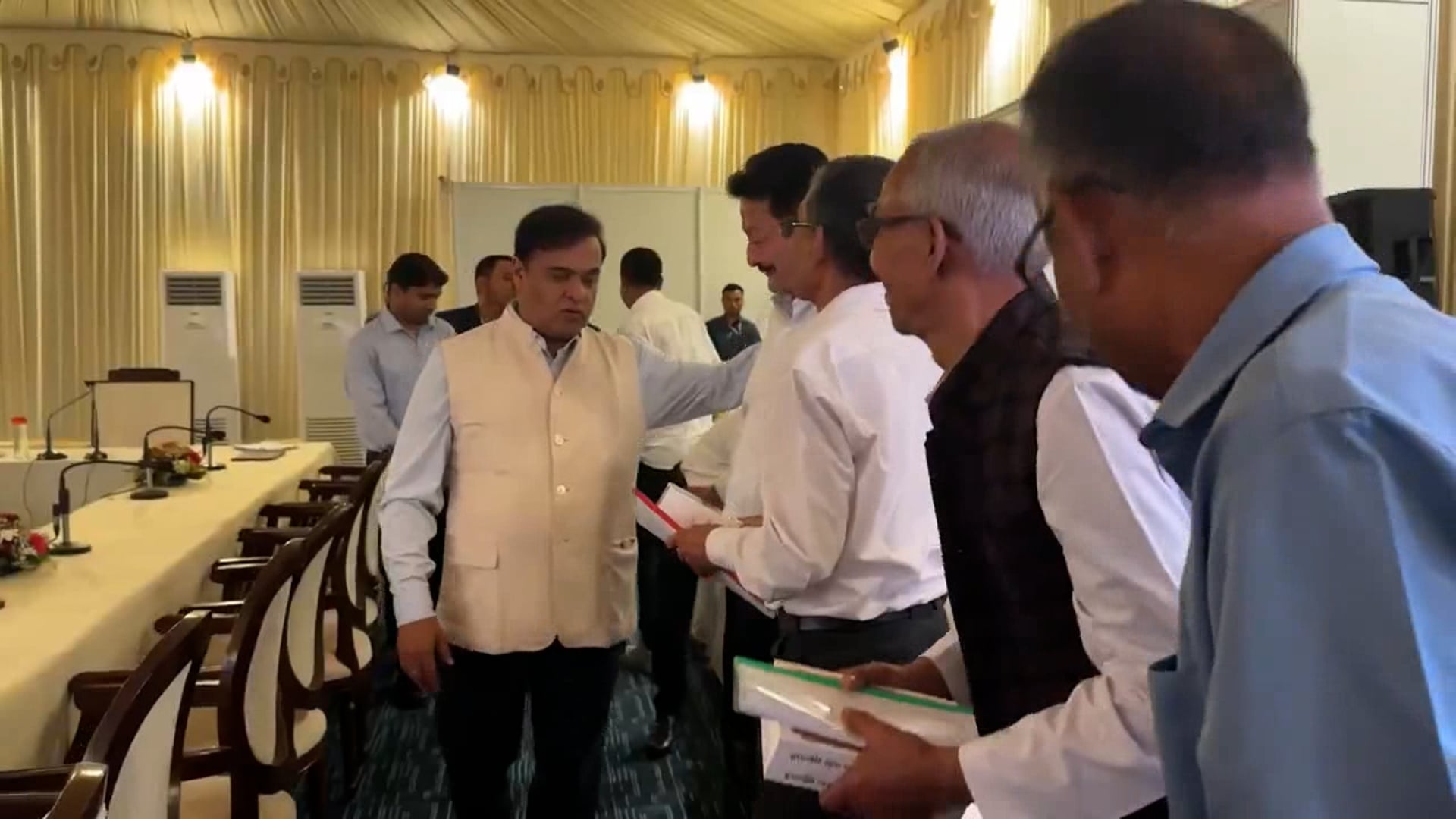 "Not just retail shops, even the CM offices in Guwahati and Dibrugarh are open 24*7 for our people": CM 
#politics