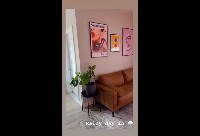 Private room/bathroom.  Main Photo