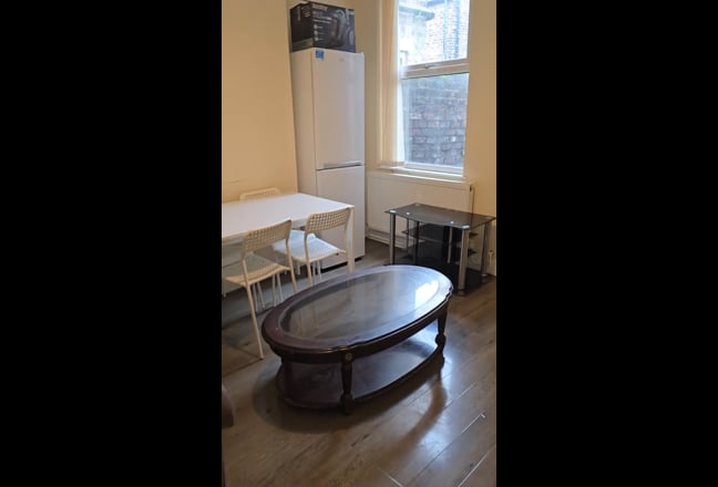 Spacious Rooms Near Uni & Royal Hospital Main Photo