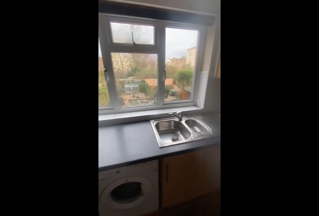 Video 1: Kitchen Diner extra large
