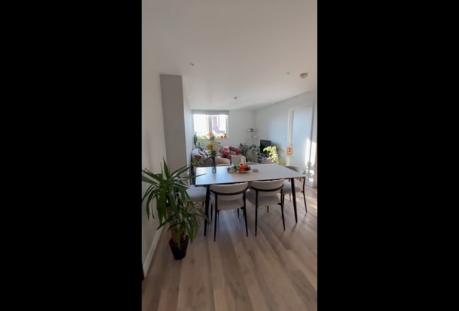 Double bedroom available in Piccadilly East Main Photo