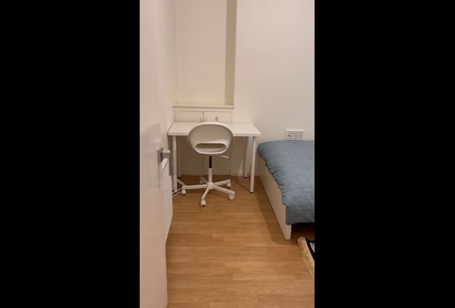 Double room to let  Main Photo