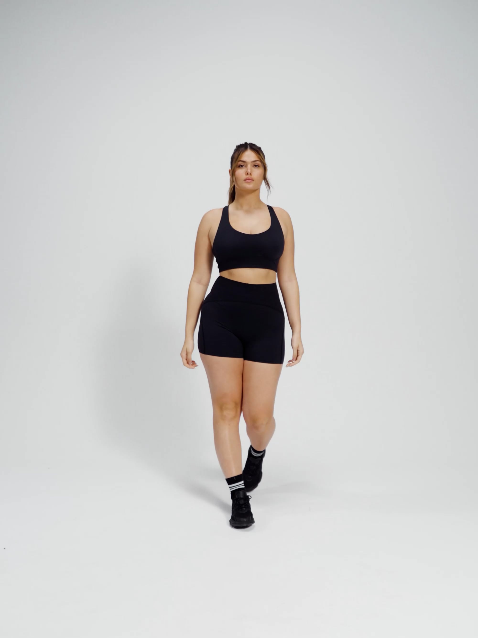 חזיית ספורט גב Y מבד petra