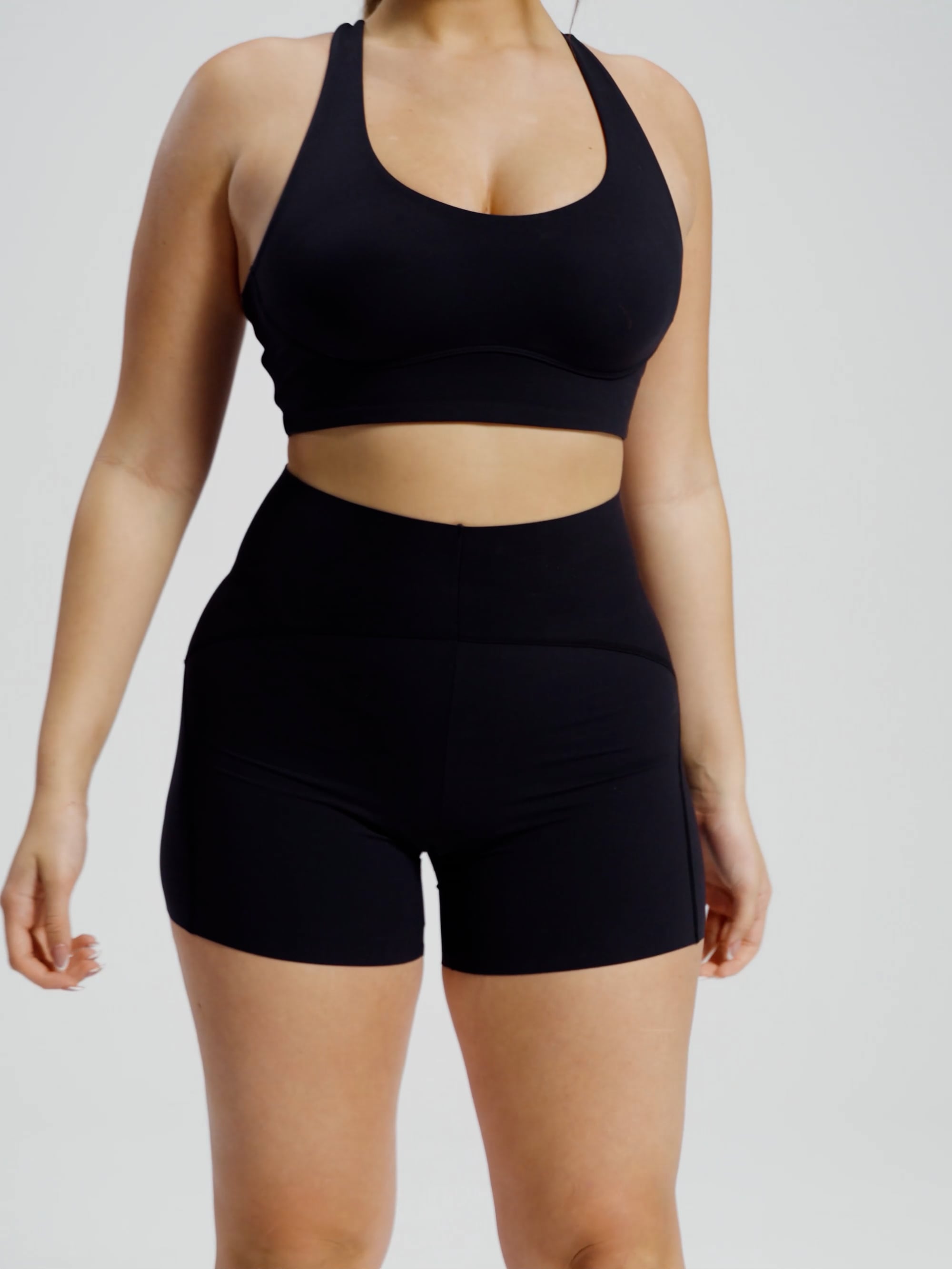 טייץ קצר אורך 5” מבד petra