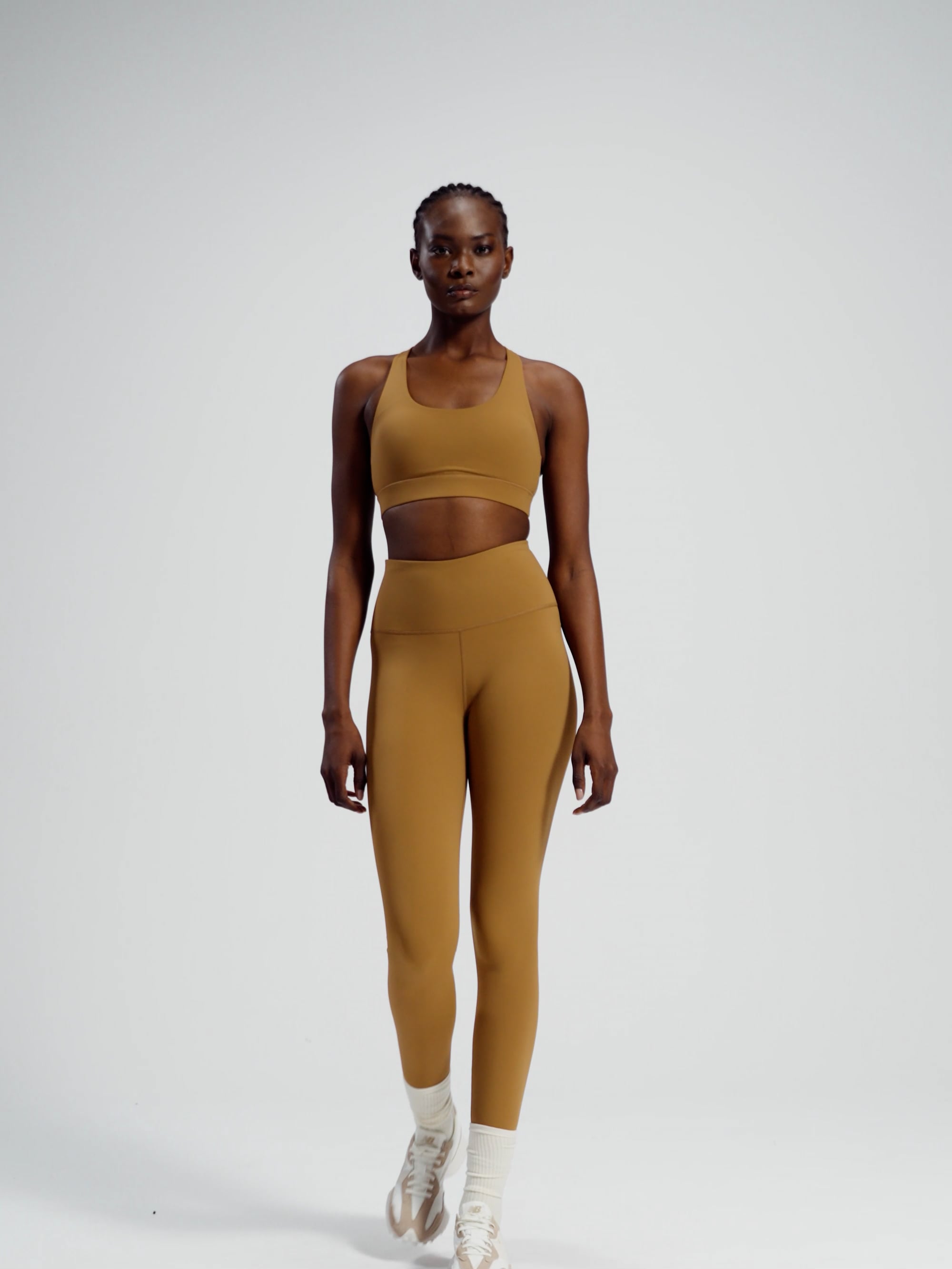 חזיית ספורט גב X מבד nero