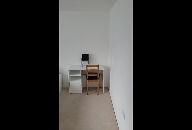 Big double room in Great Western park Didcot  Main Photo