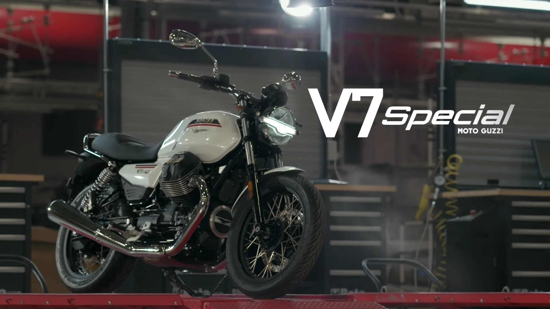 Moto Guzzi V7 Special 850：価格、カラー、仕様 | Moto Guzzi JP