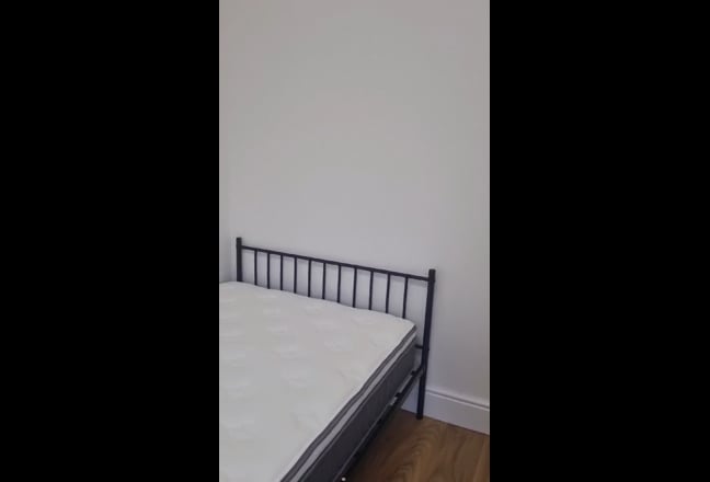 Newly Refurbished !!! Double Room in Uxbridge  Main Photo