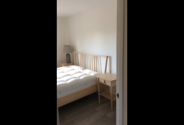 Amazing double room in two bed apartment  Main Photo