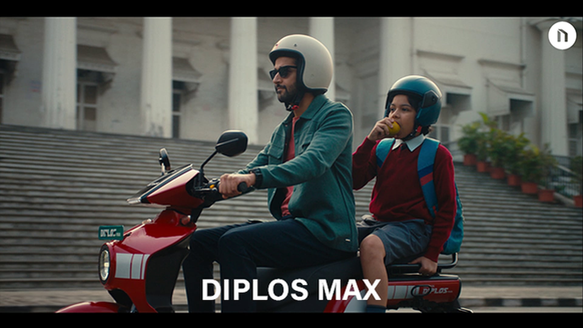 DIPLOS Electric Scooter