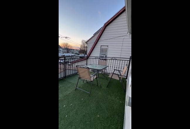 Beautiful Apartment with mini rooftop Main Photo
