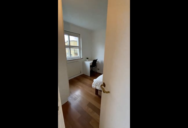 Double Room in Canada Water  Main Photo