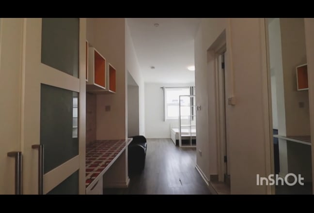 Lovely large open plan foat Main Photo