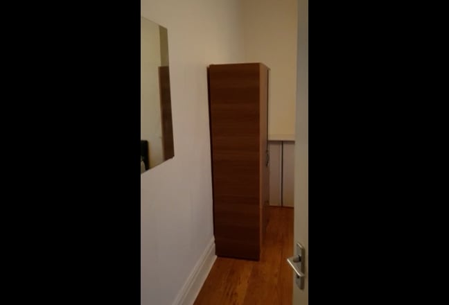 Double Bedroom in House Share Main Photo