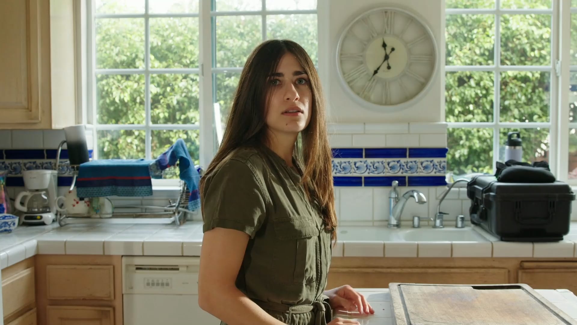 'Expectations' clip