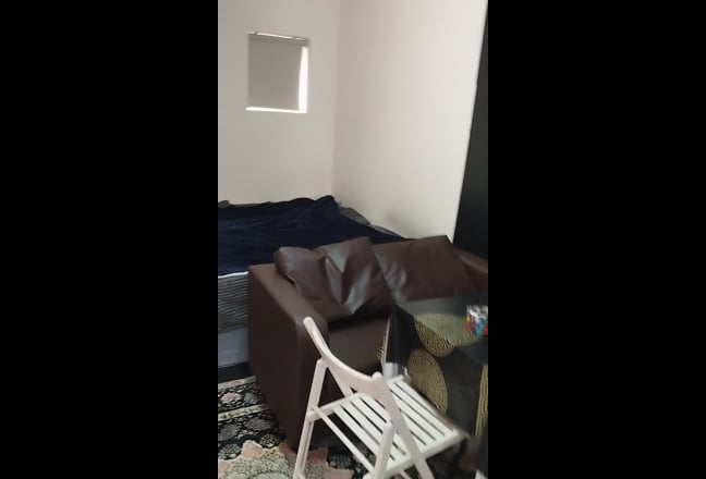 Spaicious Studio Flat Main Photo