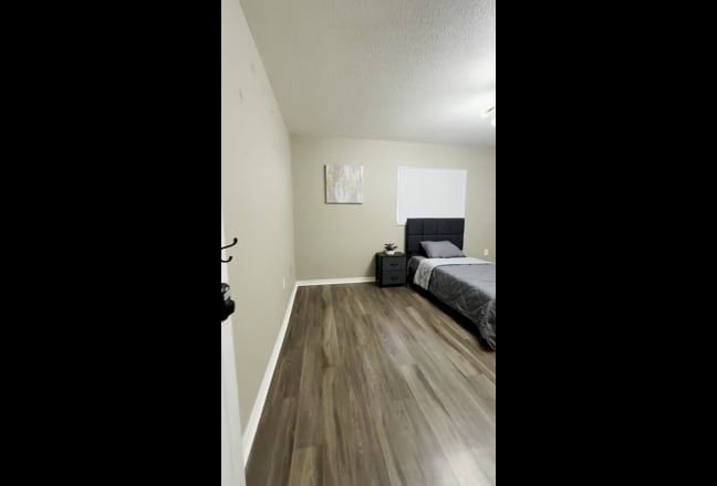 Single Room in 5 Bed House in Winter Haven Main Photo
