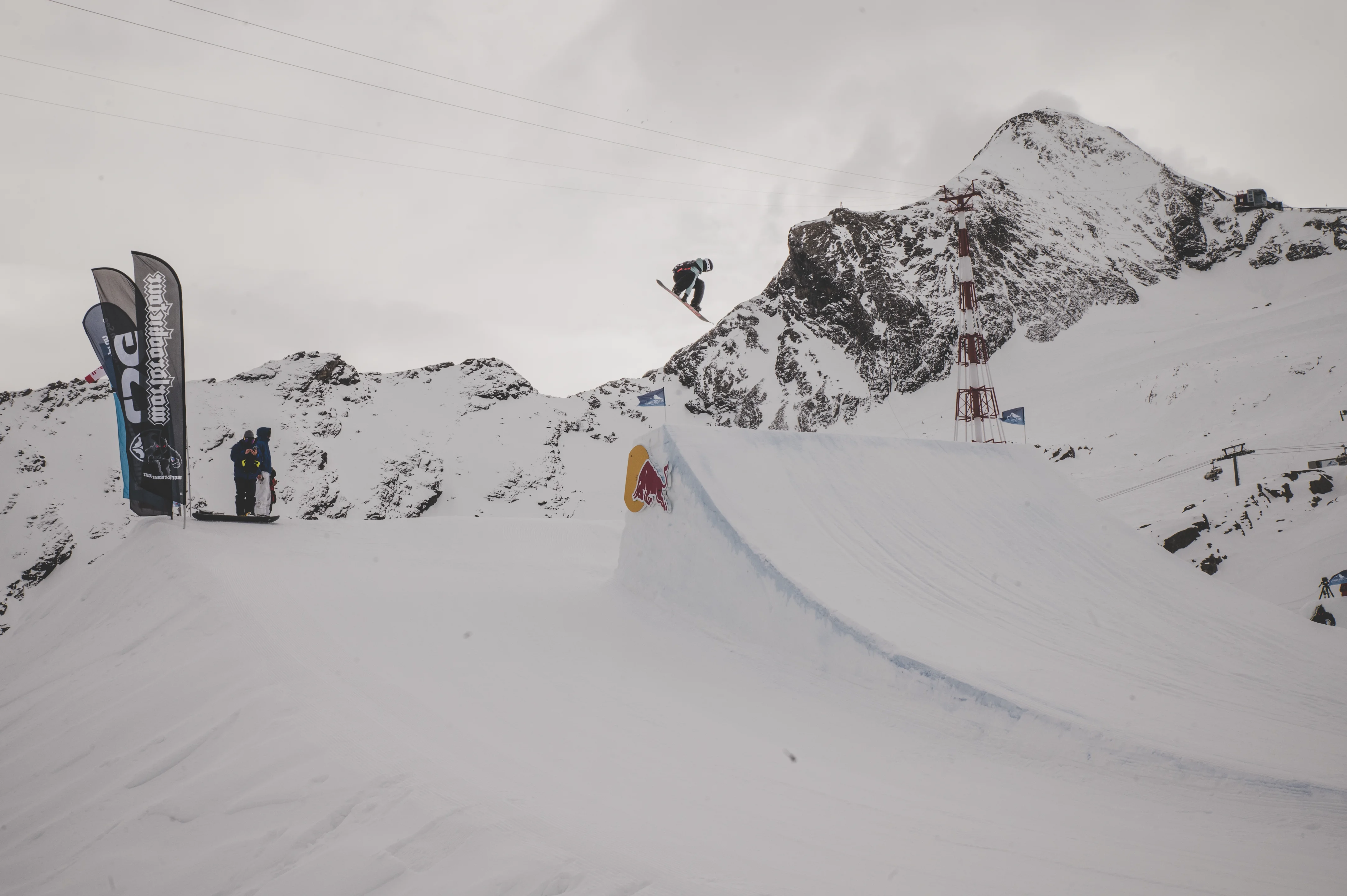 Up-and coming stars shine at the World Rookie Snowboard Finals 2025