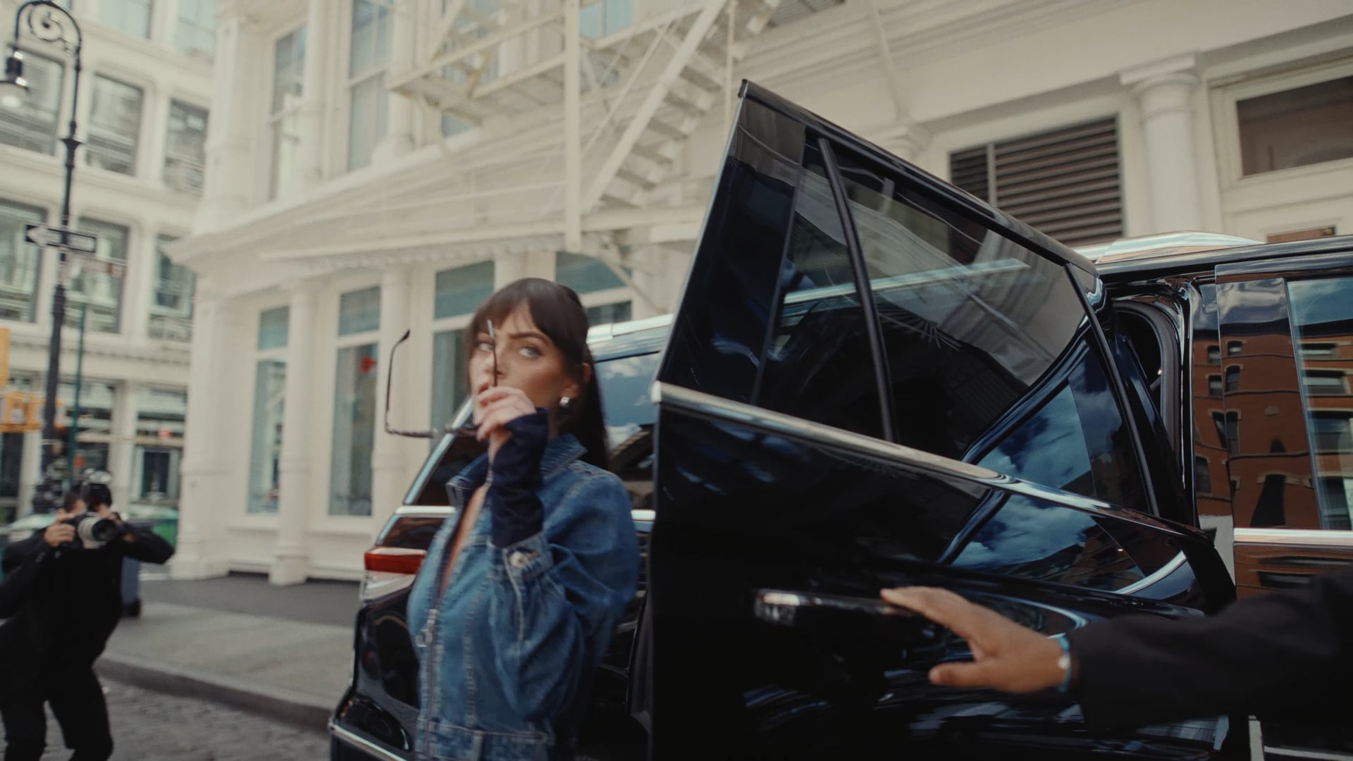 RENUAR JEANS X YAEL SHALBIA