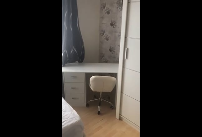 Room in the quiet house, close to hospital Main Photo