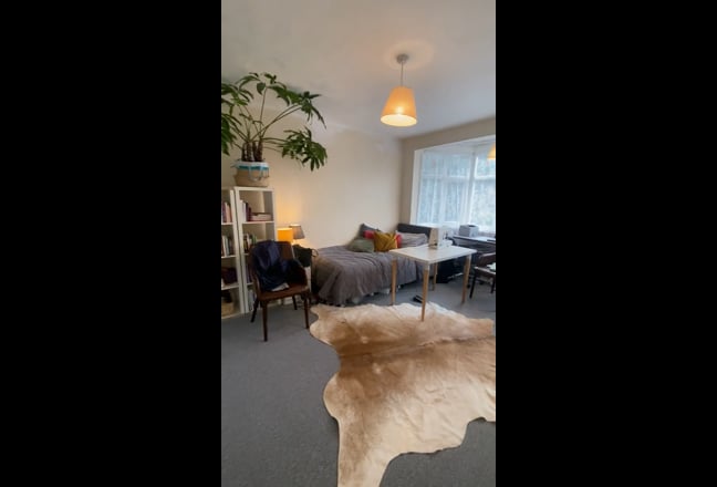 Huge double room to rent  Main Photo