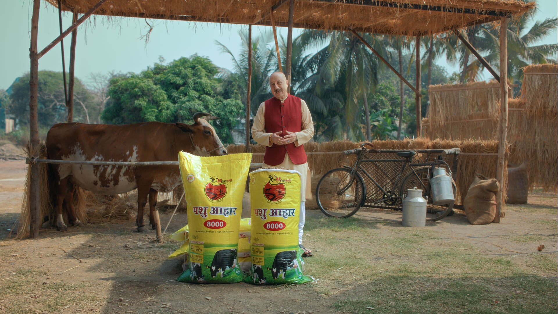 OSWAL SOAP GROUP - NEERVI PASHU AHAR - LAXMI ft. ANUPAM KHER