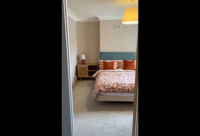 Double room in Victorian house, private bathroom Main Photo