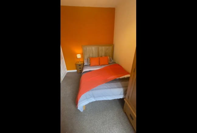 Video 1: Room 2 - double bed