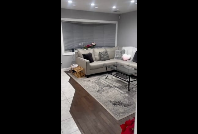 Room in house for rent Main Photo