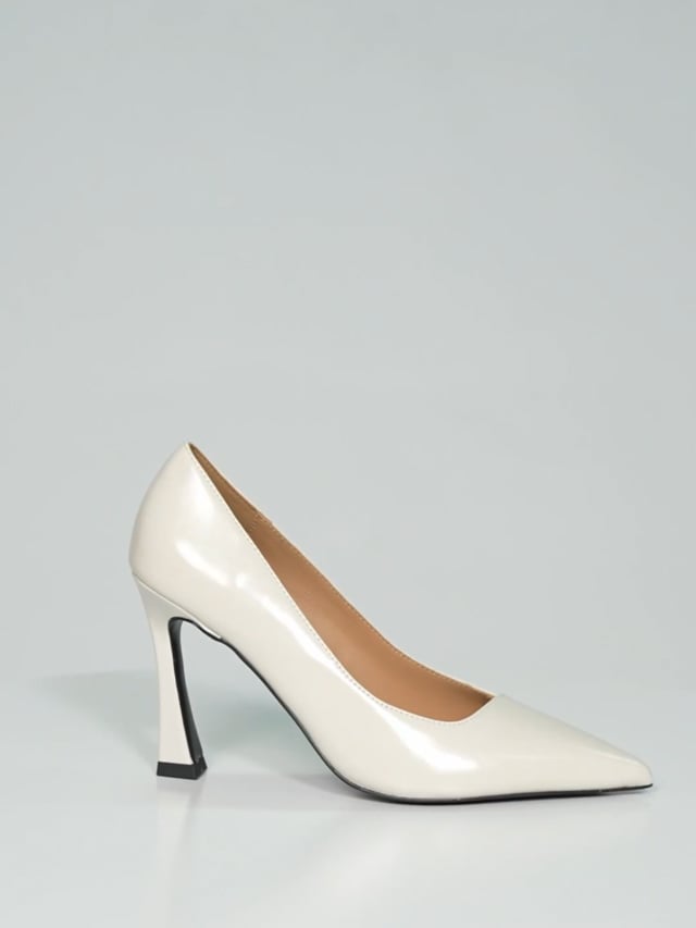 NOTE / Ivory