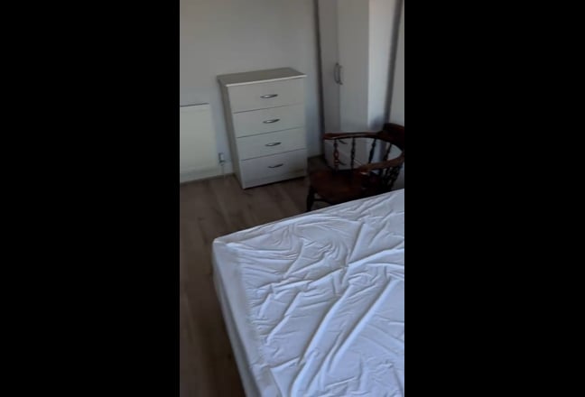 Spacious rooms in the heart of Barnet Main Photo