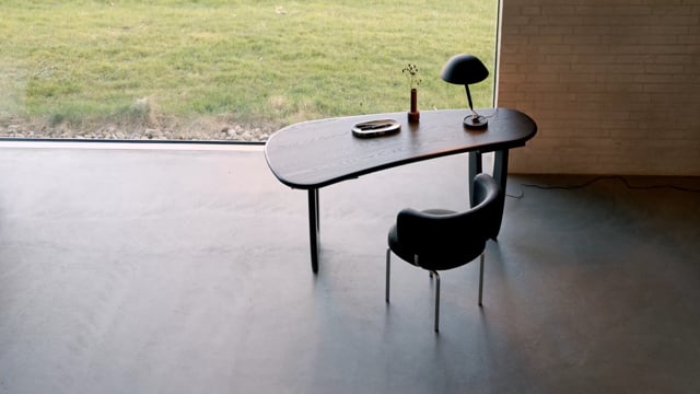 CALA desk by more - Ideas need space
