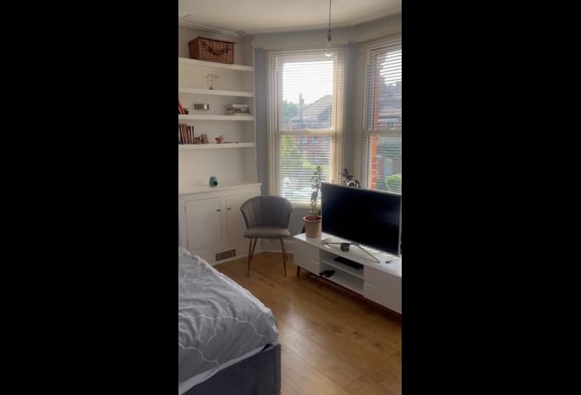 Bright and Cozy Double Room in Flat Share Main Photo