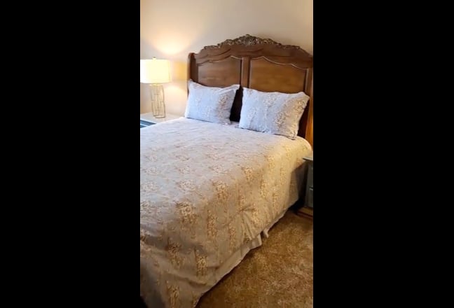 1 Large Furnished Bedroom, private bath & Parking Main Photo