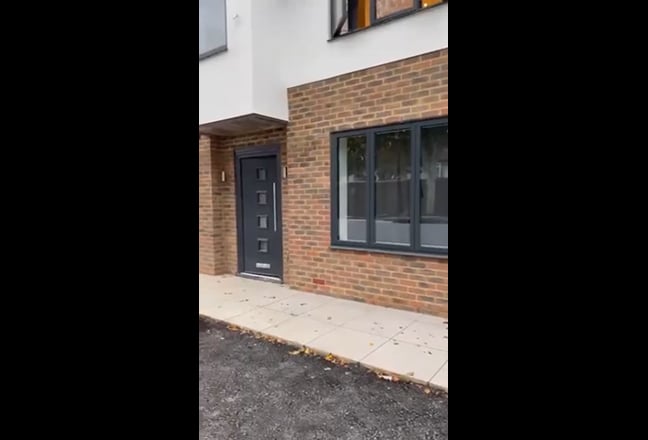Double room in shared flat, free parking Main Photo
