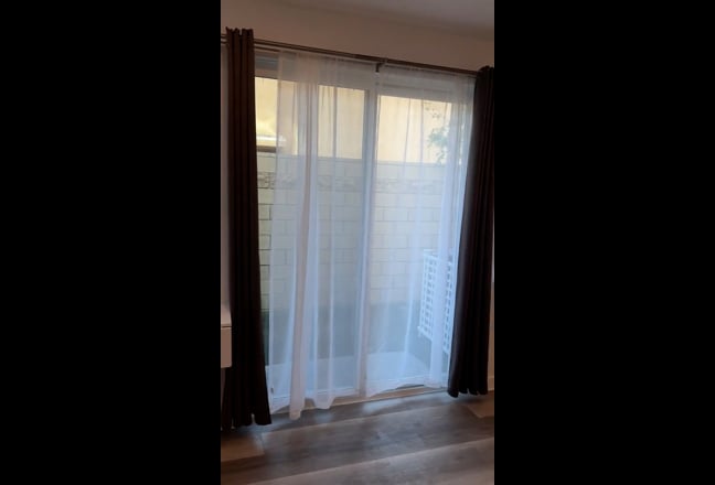 Master Suite in Townhouse House!!!  HUGE Closet! Main Photo